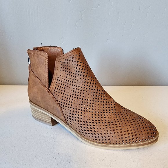 Madden Girl Bootie "LIKE NEW" - Picture 1 of 14